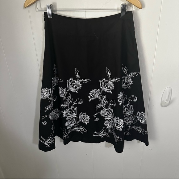LOFT Black Embellished A-Line Skirt Knee-Length - Picture 2 of 4